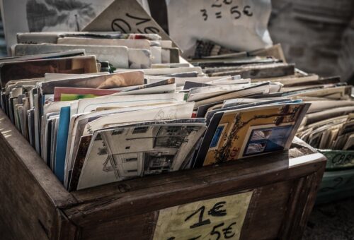 Les idées d'affiches vintages pour refaire sa déco en 2025