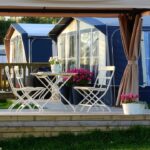 Rafraîchissez votre pergola avec des toiles stylées et résistantes